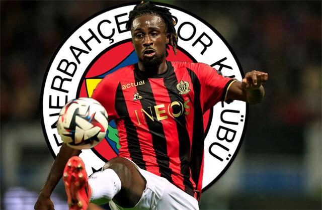 Fenerbahçe logosu önünde Evann Guessand