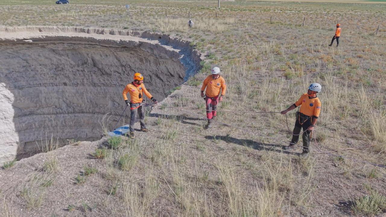 Selçuklu Dağcılık ve Arama Kurtarma ekibi tarafından kurtarma tatbikatı yapıldı.