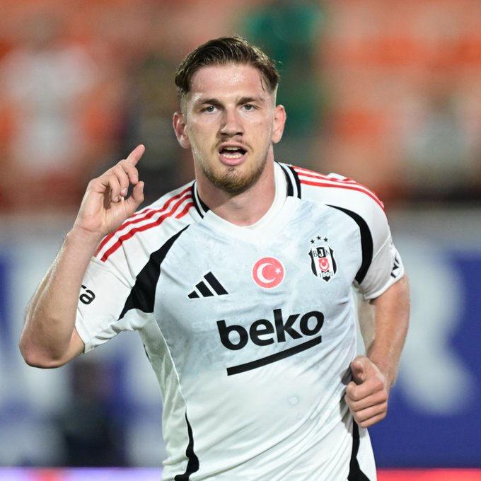Beşiktaş'ın milli futbolcusu Semih Kılıçsoy