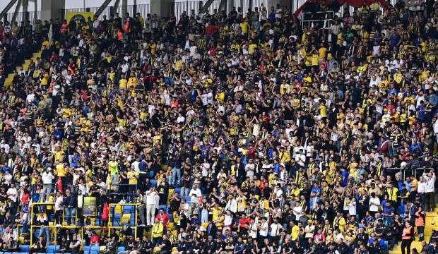S&uuml;per Lig efsanesi bug&uuml;nleri de g&ouml;rd&uuml;: Futbolcu haber vermeden ka&ccedil;tı