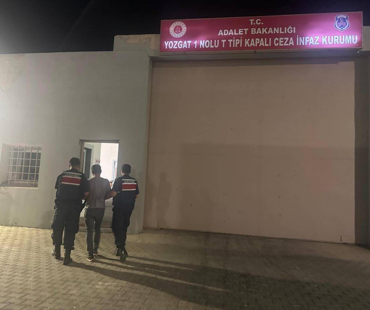 Katil zanlısı Y.Ü. (38) gözaltına alındı. 