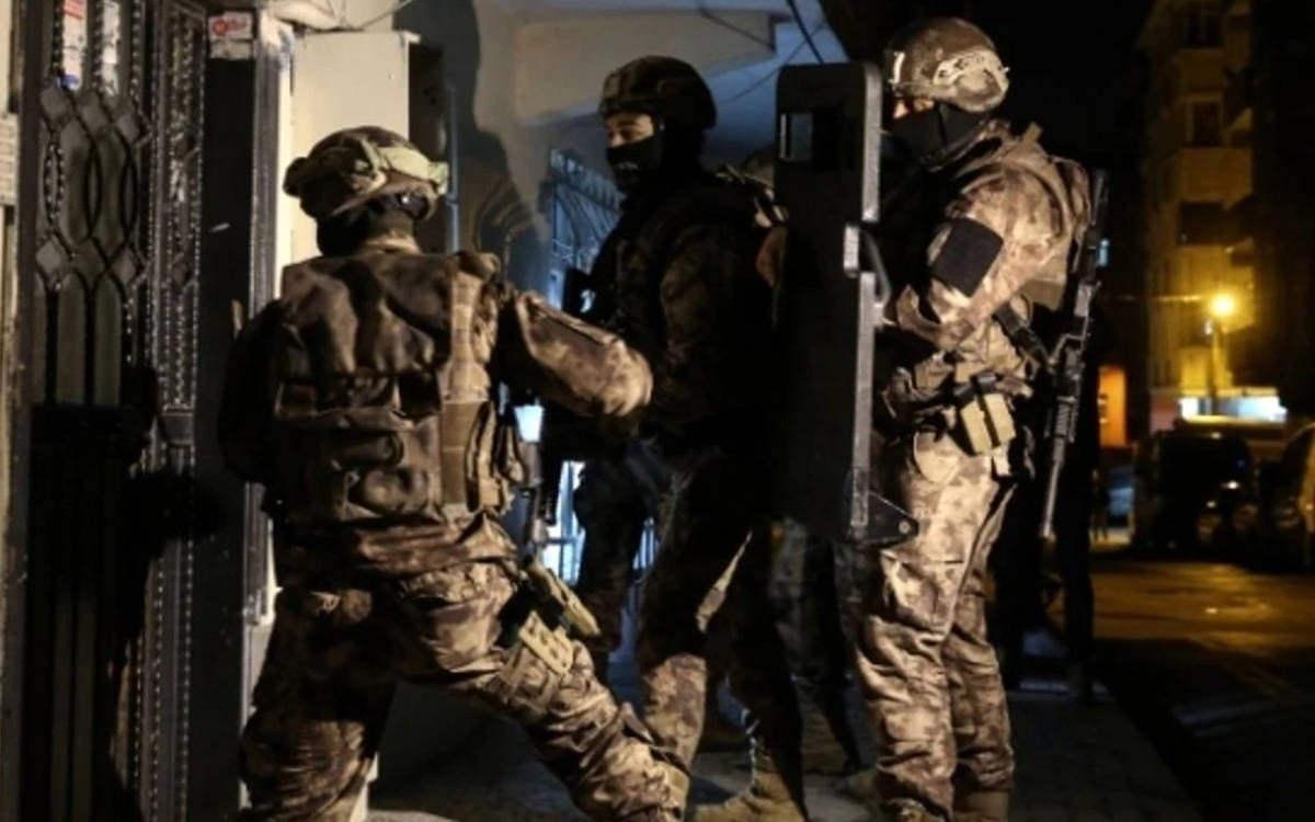 36 ilde nefes kesen operasyon.