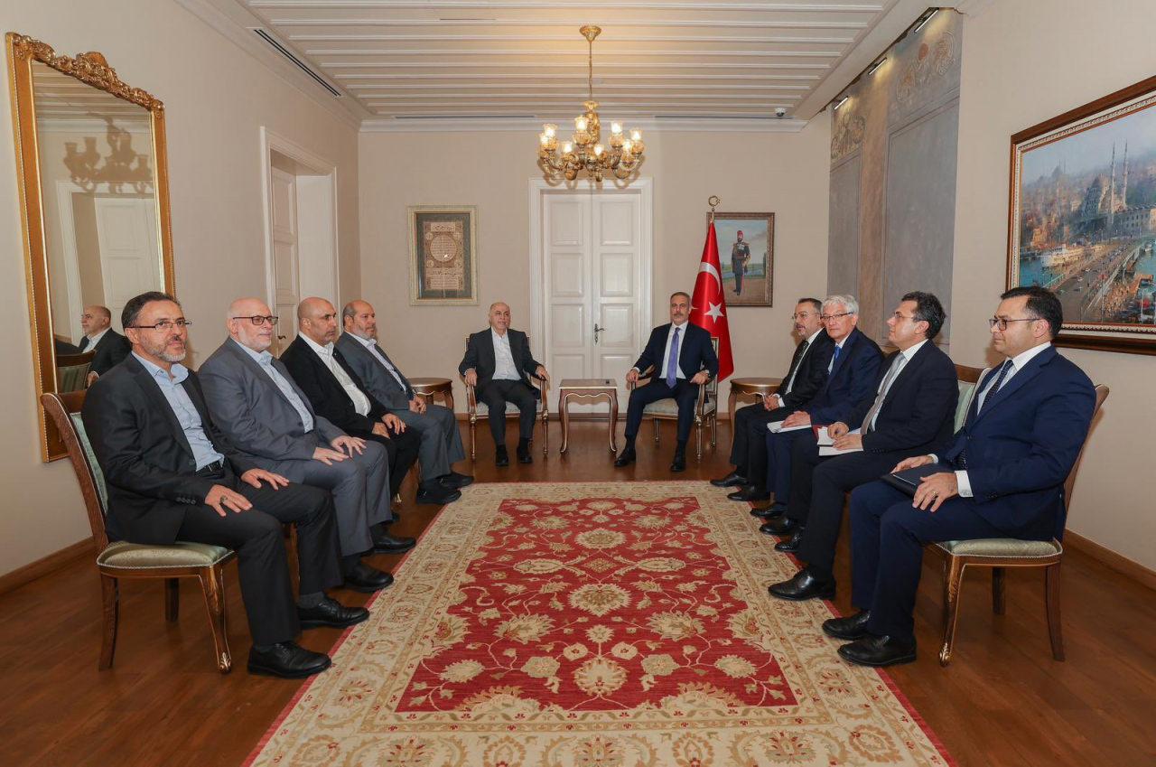 Hakan Fidan ve Hamas Şura Meclisi Başkanı Muhammed Derviş ile beraberindeki Hamas heyeti