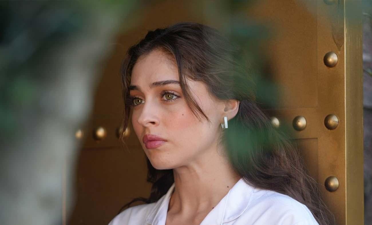 Cemre Baysel ameliyat oldu! Hastane odasından paylaştı