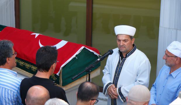 İmam babanın en zor görevi: Evladının cenaze namazını kıldırdı! Sözleriyle ders verdi...