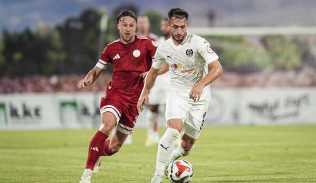 1. Lig'de ilk hafta ma&ccedil;ı! 10 kişiyle 3 puanı kaptılar