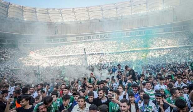 24 bin bilet satıldı: S&uuml;per Lig'in iki efsanesi yanan ormanlar i&ccedil;in sahada