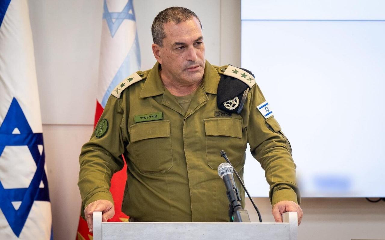 Eyal Zamir'e 