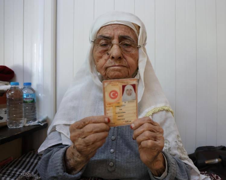 Hatice Kübra Tok 101 yaşında hayatını kaybetti. 