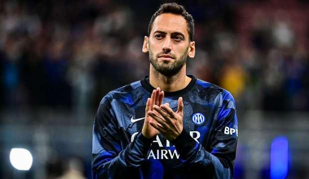 Ne G.Saray ne F.Bahçe! Hakan Çalhanoğlu'na dev teklif! 'Evet' derse para basacak