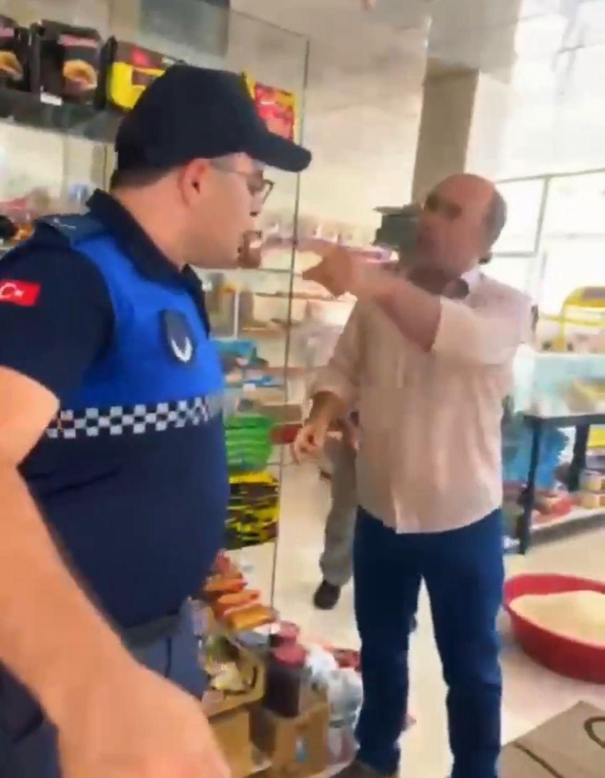 Esnafın zabıtaya saldırma anı