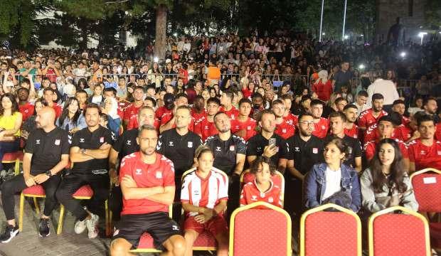 Süper Lig'den düşen Anadolu ekibi 'SMS' kampanyası başlattı