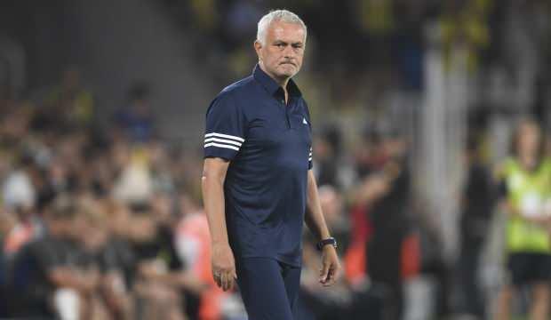 Mourinho'dan flaş açıklama! Göztepe maçı ertelenecek mi? 