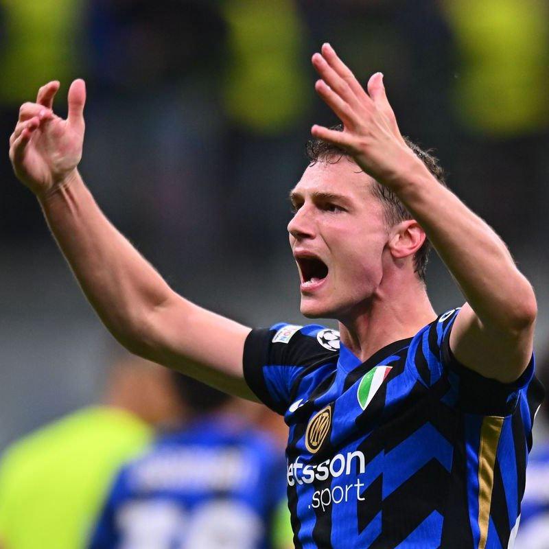 Fransız sağ bek Benjamin Pavard