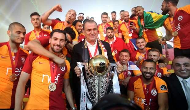 Galatasaray'la şampiyon olmuştu: 38 yaşında 3. Lig'e gitti