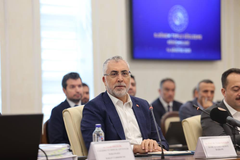 Çalışma ve Sosyal Güvenlik Bakanı Vedat Işıkhan