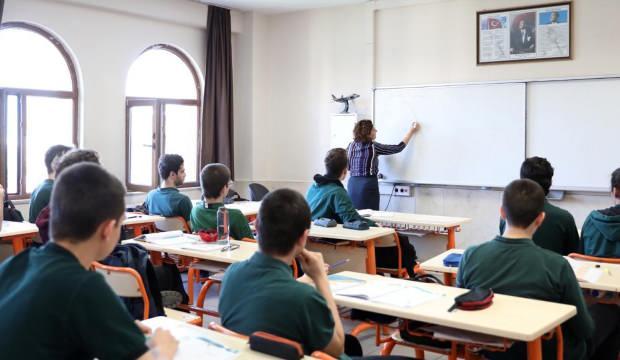 MEB'den köklü değişiklik! İngilizce artık akıcı şekilde konuşulacak
