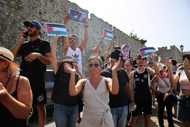 Rodos'taki gösteriler