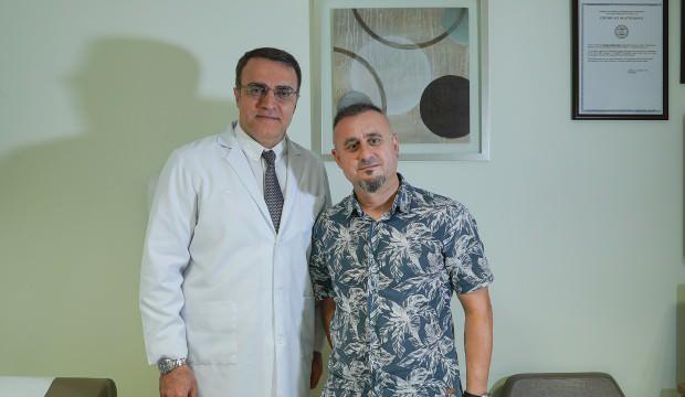 Tek aşamalı ameliyatla, ağrılarından kurtularak yürümeye başladı