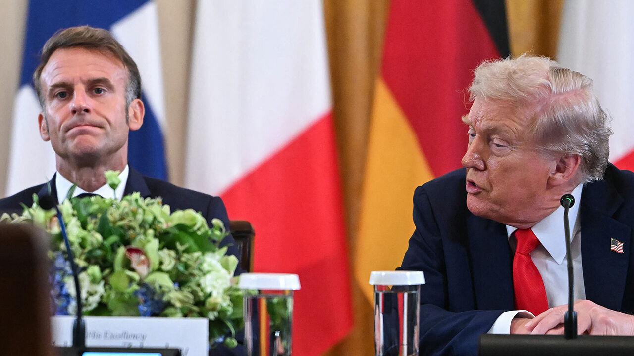 MACRON, TRUMP