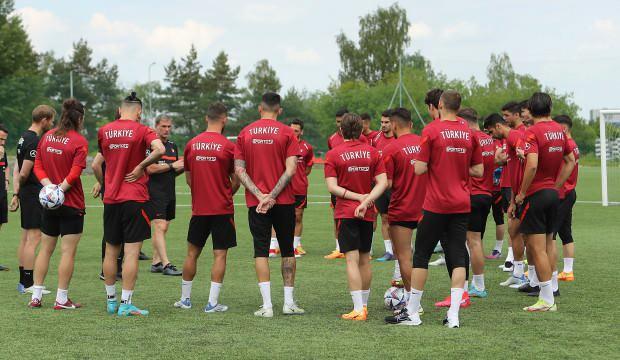 Beşiktaş milli yıldızı renklerine bağladı: 4 yıllık s&ouml;zleşme yapıldı