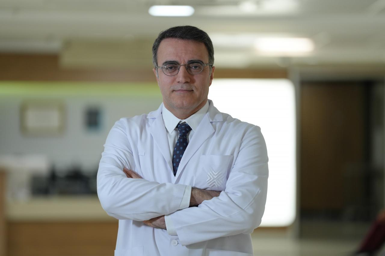 Ortopedi ve Travmatoloji Uzmanı Prof. Dr. İbrahim Azboy.