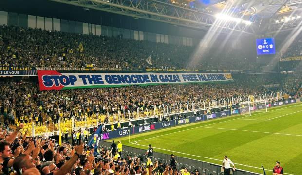 Fenerbahçe taraftarından Filistin'e destek