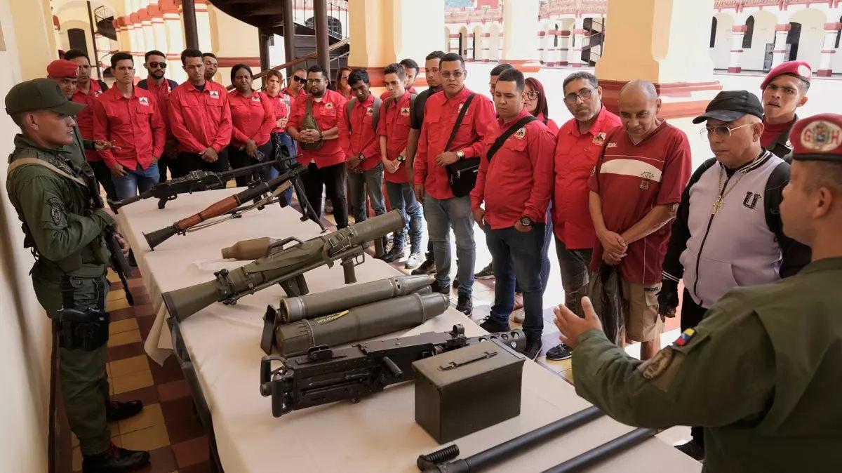 Venezuela savaş hazırlığı