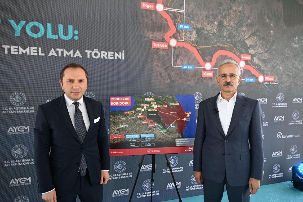 Ulaştırma ve Altyapı Bakanı Abdulkadir Uraloğlu ve ÜLKE TV Ankara temsilcisi Mustafa Pala