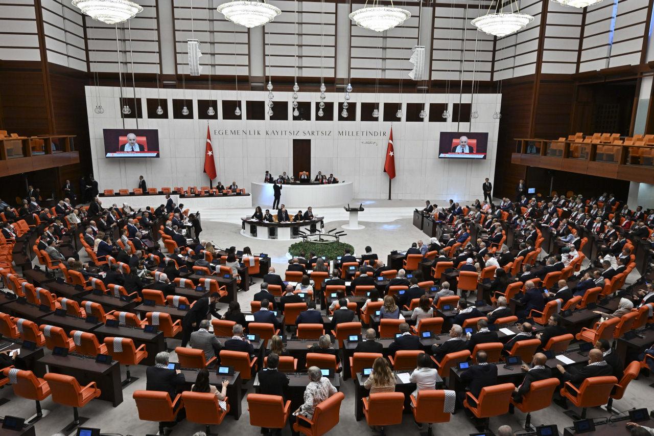 Meclis'teki olağanüstü toplantıdan bir görüntü