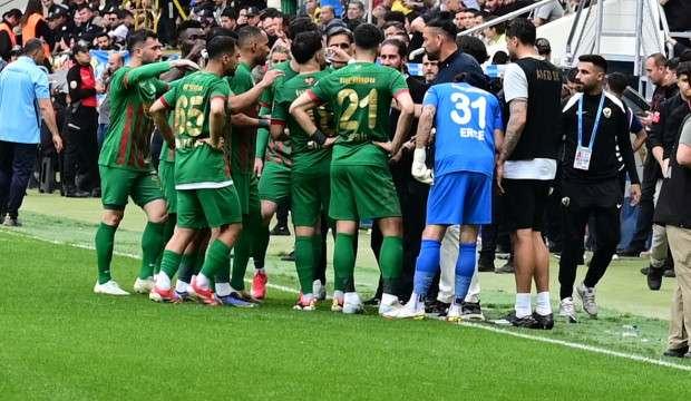 Amed Sportif Faaliyetler takım halinde disipline sevk edildi