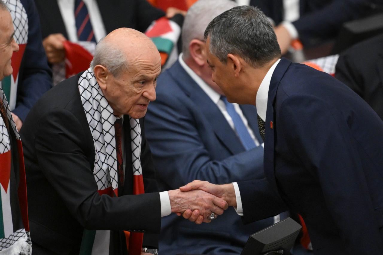 MHP lideri Bahçeli ile CHP lideri Özel