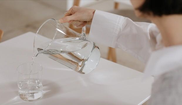 Günde 8 litre su içti! Hastaneye gidince konulan teşhise inanamadı