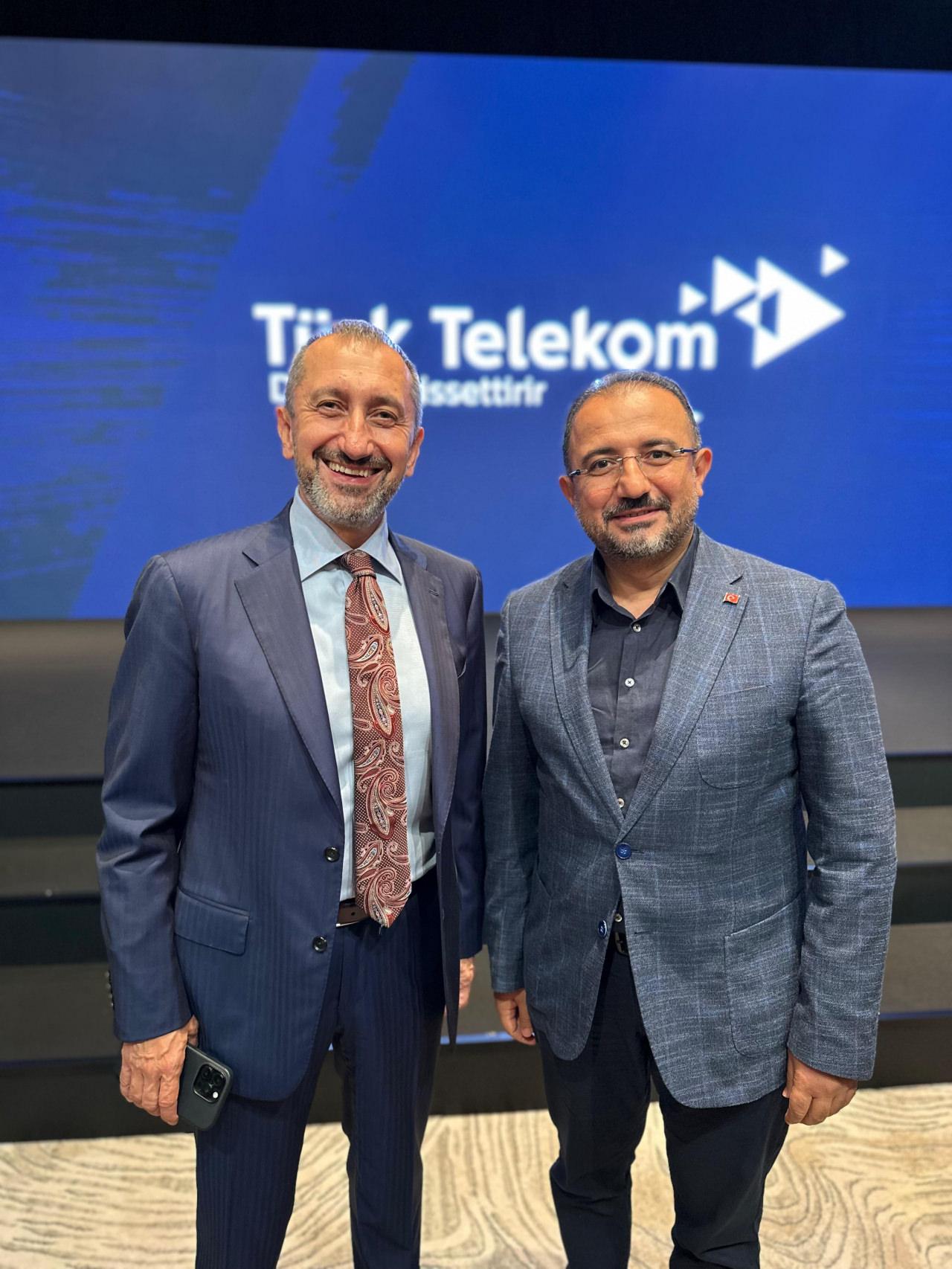 Türk Telekom CEO'su Ümit Önal ve Haber7.com Genel Yayın Yönetmeni Osman Ateşli