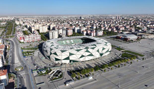 Konya Büyükşehir Stadyumu milli maça hazırlanıyor