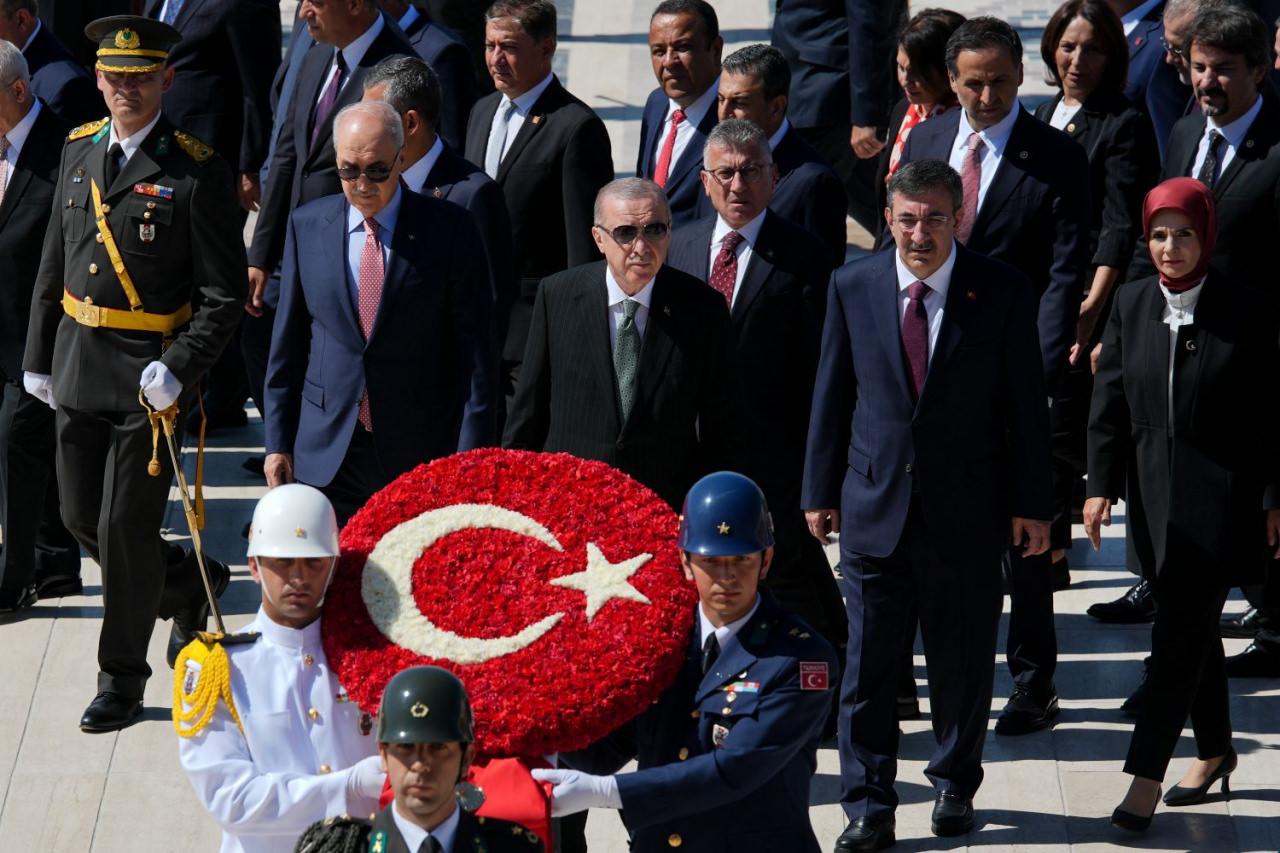 Cumhurbaşkanı Erdoğan ve devlet erkanının Anıtkabir ziyaretinden görüntü