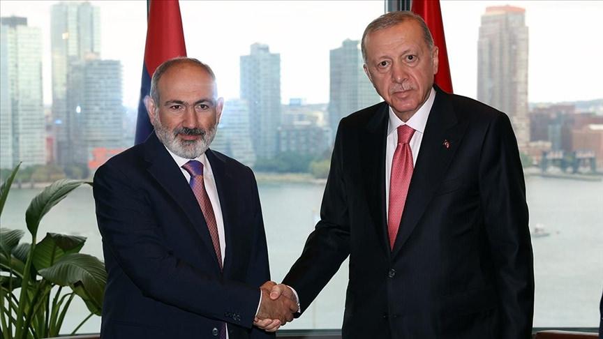 Cumhurbaşkanı Recep Tayyip Erdoğan ve Ermenistan Başbakanı Nikol Paşinyan