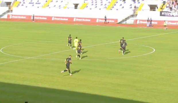 Bir kilo fındık getirene bilet veriliyordu: Bu kez futbolcular ikram etti