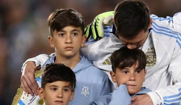 Bu bir veda maçı mı oldu? Messi ağlamamak için kendini zor tuttu