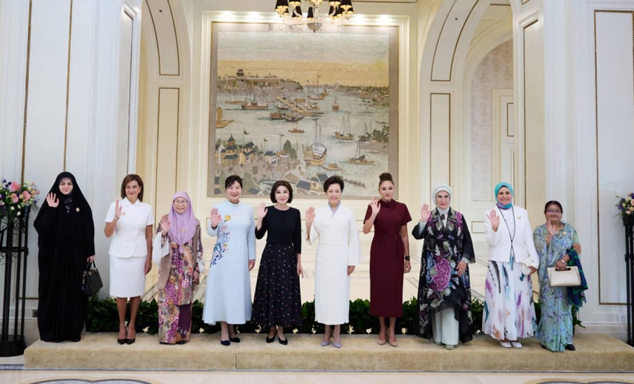 Emine Erdoğan, Şanghay İşbirliği Örgütü Zirvesi'nde Çin'de lider eşleri programına katıldı