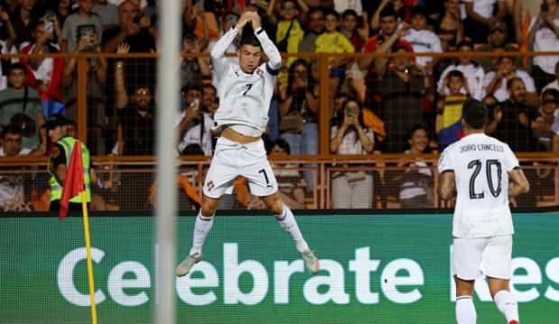 Ronaldo atmaya devam ediyor! Portekiz deplasmanda gol yağdırdı
