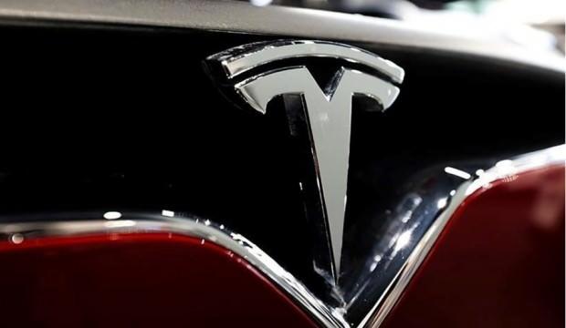 Tesla 'kayıp' dedi, hacker buldu