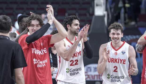 12 Dev Adam final i&ccedil;in parkeye &ccedil;ıkacak! Ma&ccedil;ın saati a&ccedil;ıklandı