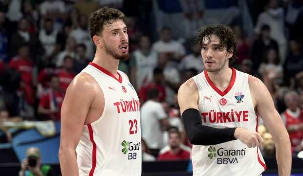 12 Dev Adam'a tarihi ma&ccedil; &ouml;ncesi b&uuml;y&uuml;k şok! Takımla &ccedil;alışamadı