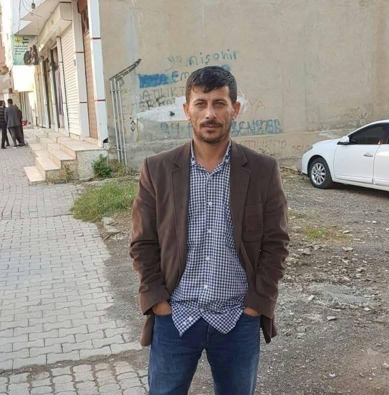 Dolmuş şoförü Orhan Gündüz, direksiyon başında uğradığı silahlı saldırıda hayatını kaybetti.