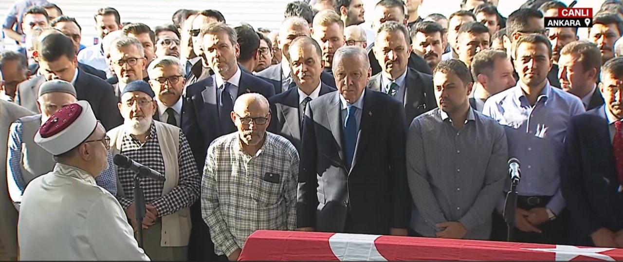 Hamdi Kılıç'ın cenaze töreninden bir görüntü
