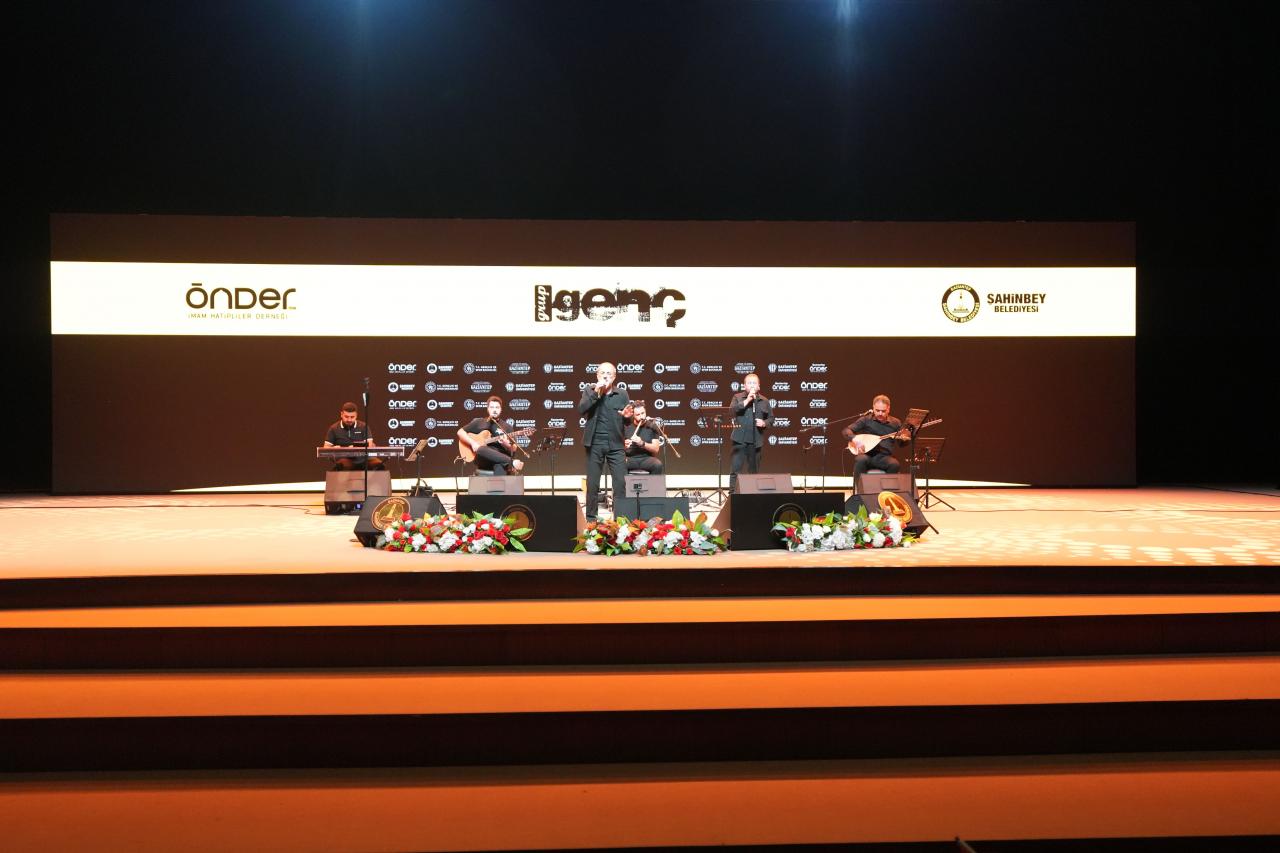 Grup Genç konseri