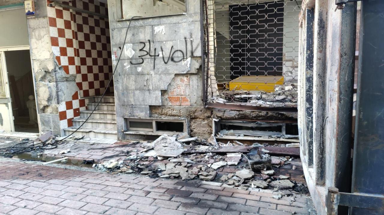 Alevler çıkan binanın son hali.