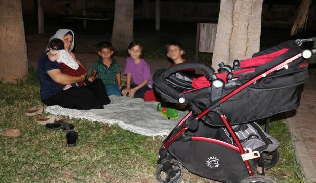 Antalya'da evini lağım suyu basan kadın, 4 çocuğuyla sokakta kaldı