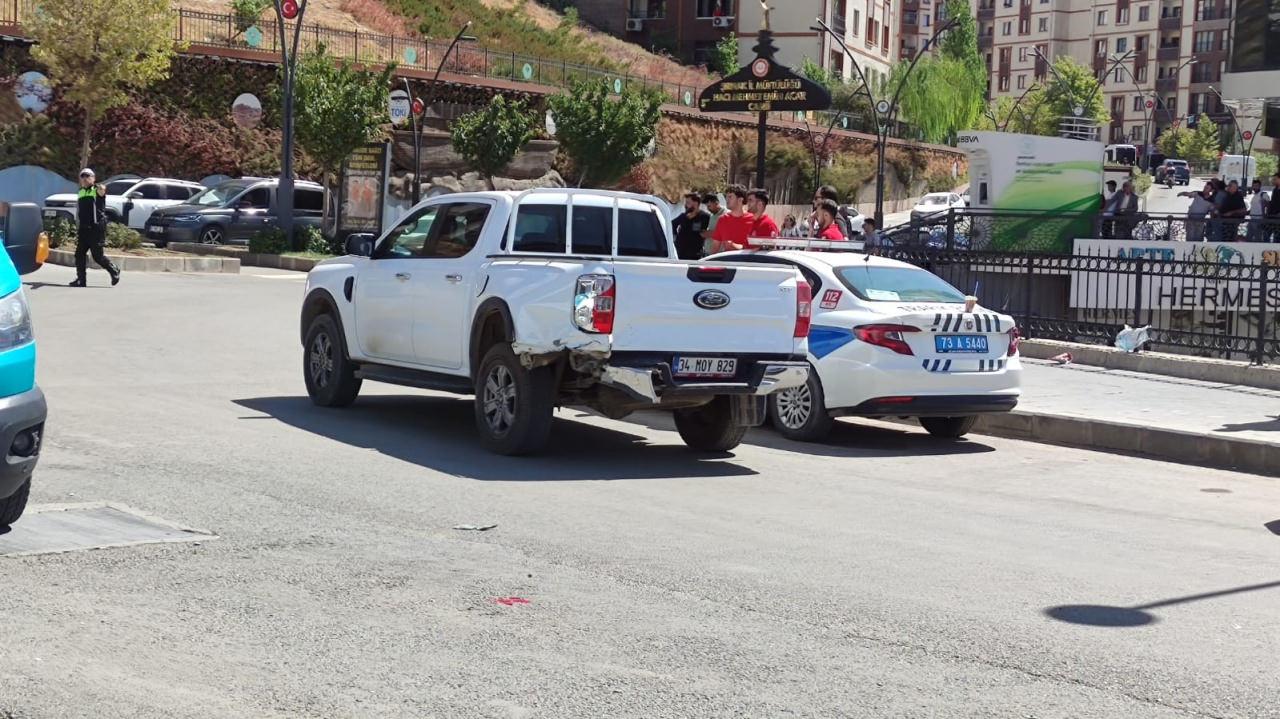 Kazada 3 kişi yaralandı.